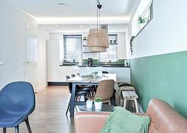 Waterfront Holiday Home With Terrace Views