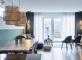 Waterfront Holiday Home With Terrace Views