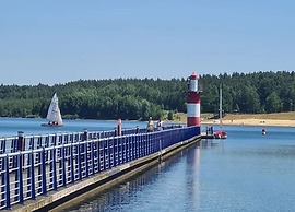Hausboot am See