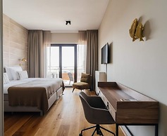 Harbor Retreat, Scheveningen