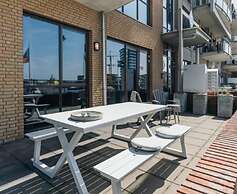 Harbor Retreat, Scheveningen