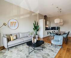 Harbor Retreat, Scheveningen