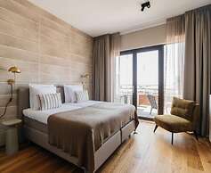 Harbor Retreat, Scheveningen