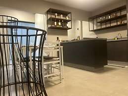 GEMINADO CASA 4 ALTO PADRÃO 3 QUARTOS