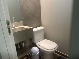 GEMINADO CASA 4 ALTO PADRÃO 3 QUARTOS