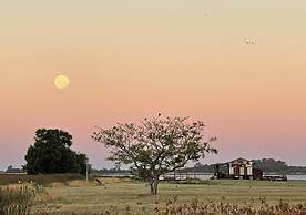 REFUGIO Natural Glamping