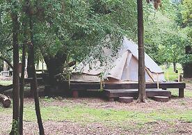 REFUGIO Natural Glamping