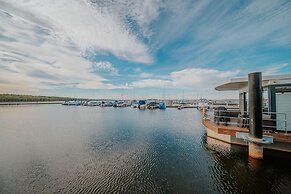 Floating House at Lake Barwalder See