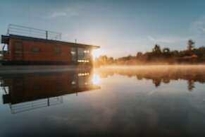 Floating House at Lake Barwalder See