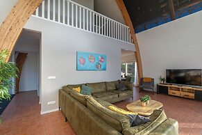 Coastal Villa With Jacuzzi