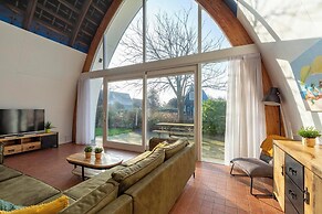 Coastal Villa With Jacuzzi