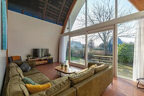 Coastal Villa With Jacuzzi