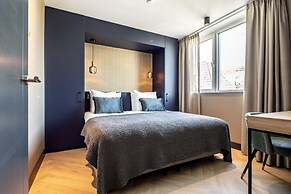 Historic Canal Home in Delft