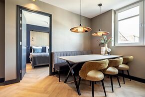 Historic Canal Home in Delft