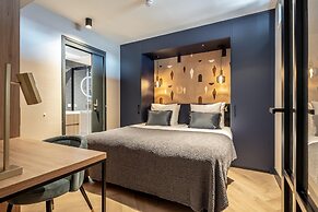 Historic Canal Home in Delft