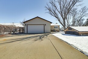 1/2 Mi to Dtwn: Pierre Family Home w/ Patio