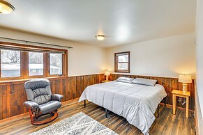 1/2 Mi to Dtwn: Pierre Family Home w/ Patio