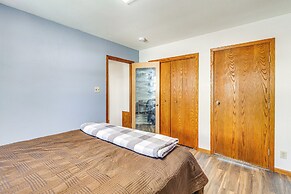 1/2 Mi to Dtwn: Pierre Family Home w/ Patio