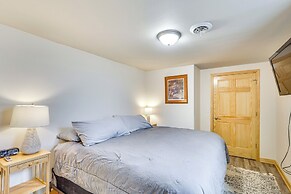 1/2 Mi to Dtwn: Pierre Family Home w/ Patio