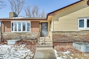 1/2 Mi to Dtwn: Pierre Family Home w/ Patio