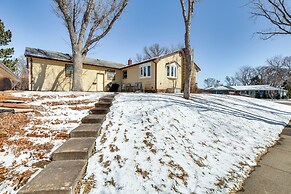 1/2 Mi to Dtwn: Pierre Family Home w/ Patio