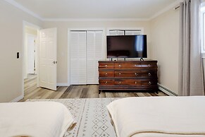 Hot Tub Haven: Group Getaway in Fairbanks!