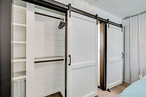 Walk to Pier: North Carolina Getaway in Oak Island