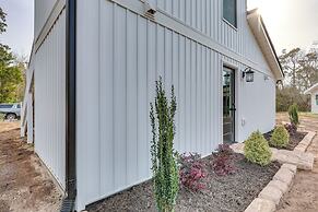 Walk to Pier: North Carolina Getaway in Oak Island