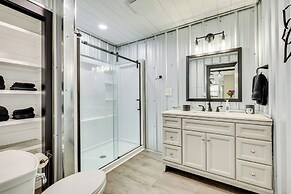 Walk to Pier: North Carolina Getaway in Oak Island