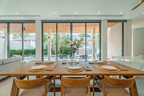 Modern Tropical Pool Villa - Saiyuan