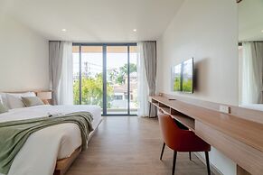 Modern Tropical Pool Villa - Saiyuan