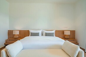 Modern Tropical Pool Villa - Saiyuan