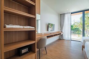 Modern Tropical Pool Villa - Saiyuan