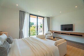 Modern Tropical Pool Villa - Saiyuan