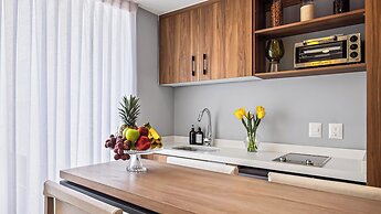 Stunning Beachfront Condo - Sea Views