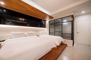 Hound Hotel Daeyeon