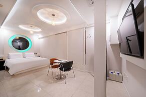 Hound Hotel Daeyeon