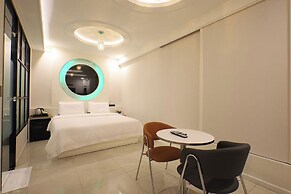 Hound Hotel Daeyeon