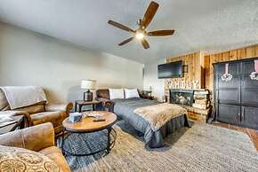 Spacious 3BR Home with Workspace