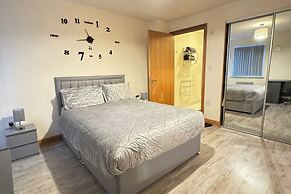 Spacious 2-bed Flat Next to Piccadilly Station