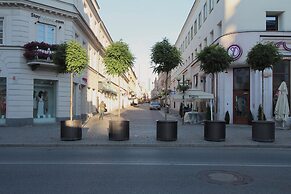 Chmielna Guest House