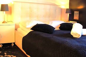 Chmielna Guest House