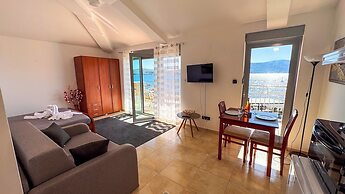 Qumi Apartments