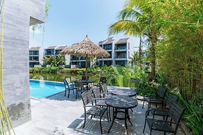 Gold Riverside Apartment & Villa