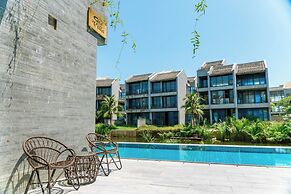 Gold Riverside Apartment & Villa