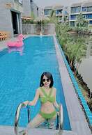 Gold Riverside Apartment & Villa