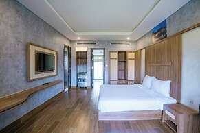 Gold Riverside Apartment & Villa