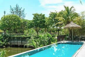 Gold Riverside Apartment & Villa