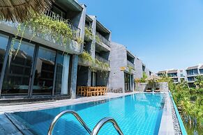 Gold Riverside Apartment & Villa