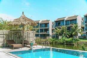 Gold Riverside Apartment & Villa